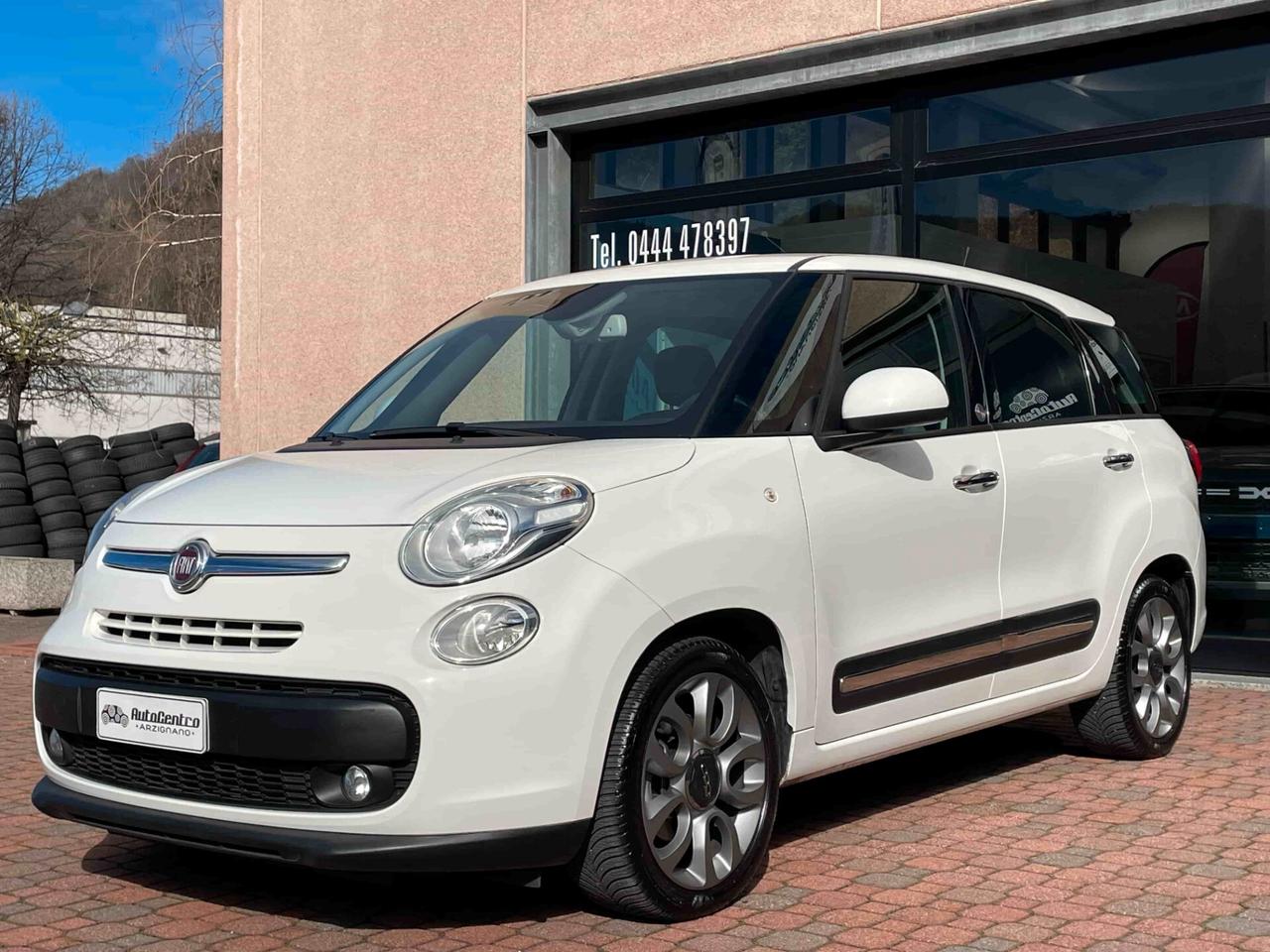 Fiat 500L Living 1.6 Multijet 105 CV Lounge 7 POSTI / NEOPATENTATI