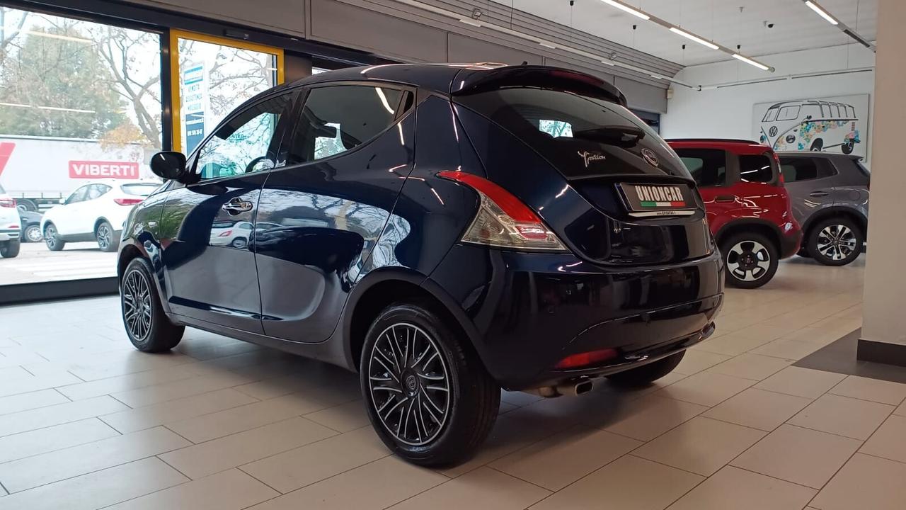 Lancia Ypsilon 1.2 69 CV 5 porte S&S Gold