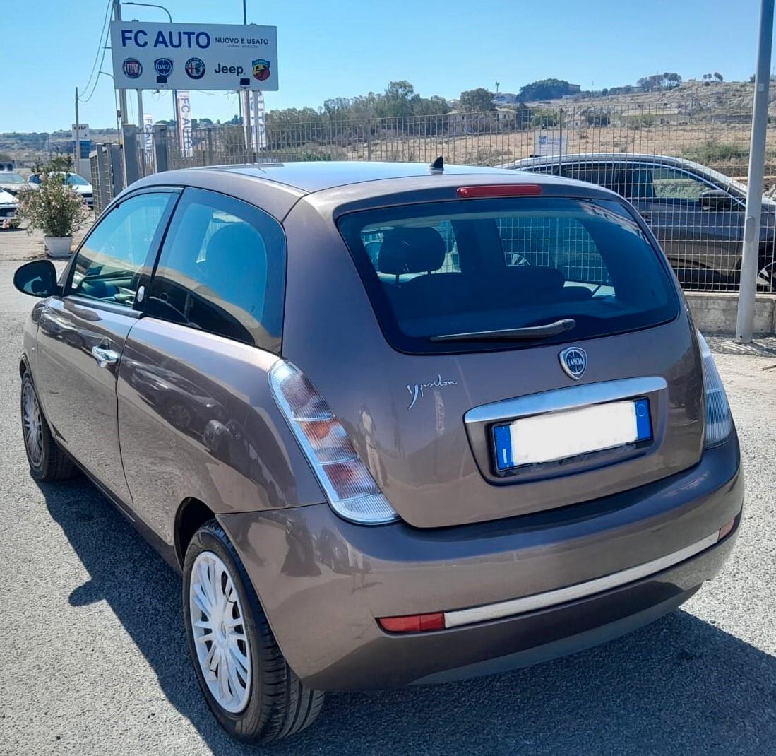 Lancia Ypsilon 1.4 Argento Ecochic GPL