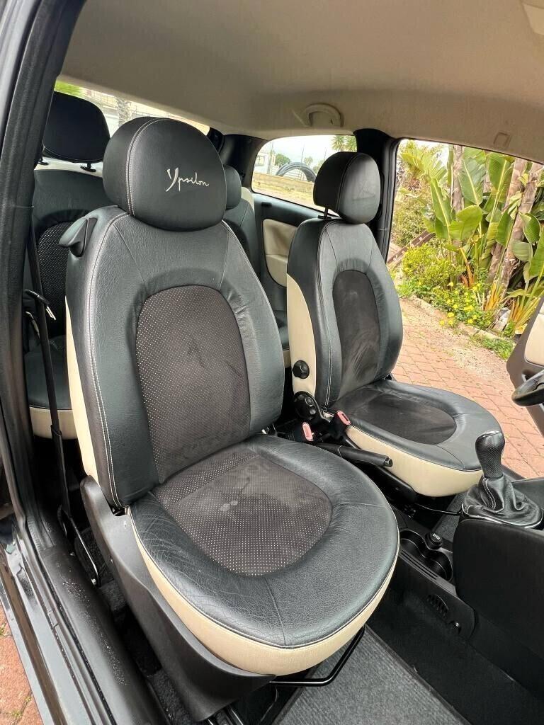 Lancia Ypsilon 1.3 MJT 75 CV Platino