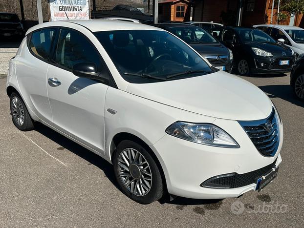 Lancia ypsilon 1.3 mj 95 cv