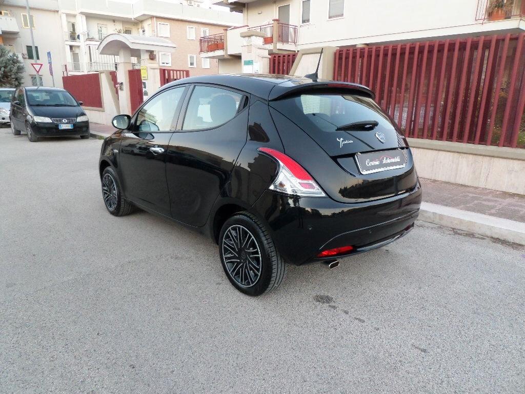 LANCIA YPSILON 1.0 FIREFLY S&S HYBRID GOLD - CarPlay-Park-Led