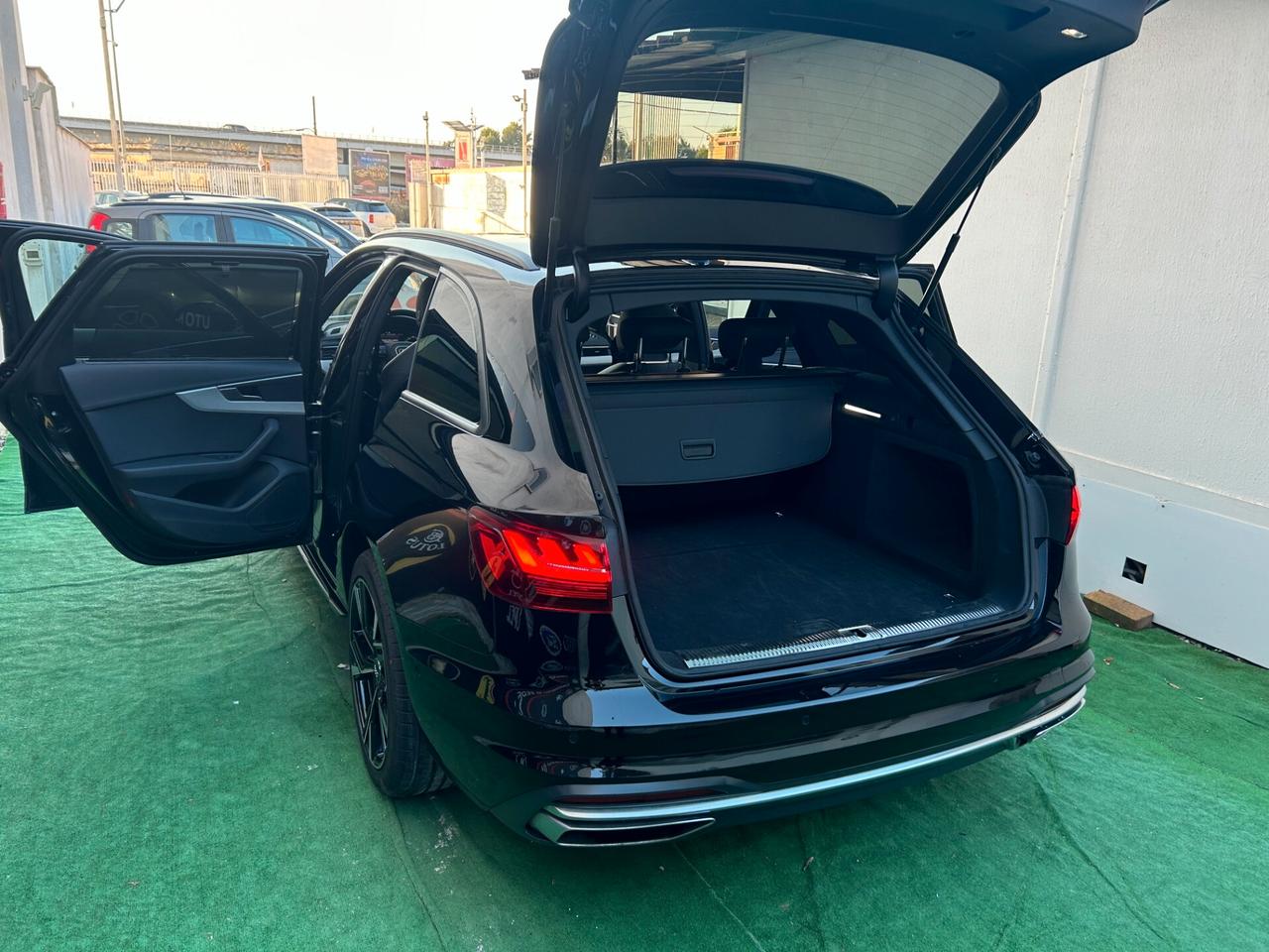 Audi A4 Avant 2024 40 TDI quattro S tronic LEGGI TUTTO!