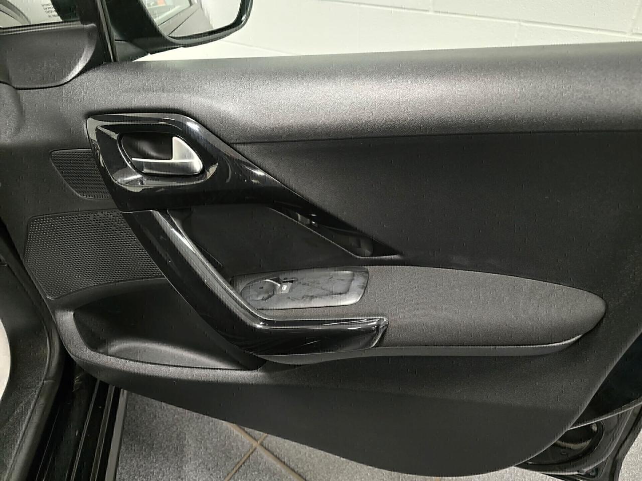 Peugeot 208 5p. 1.2 PureTech 82 Allure - NEOPATENTATI