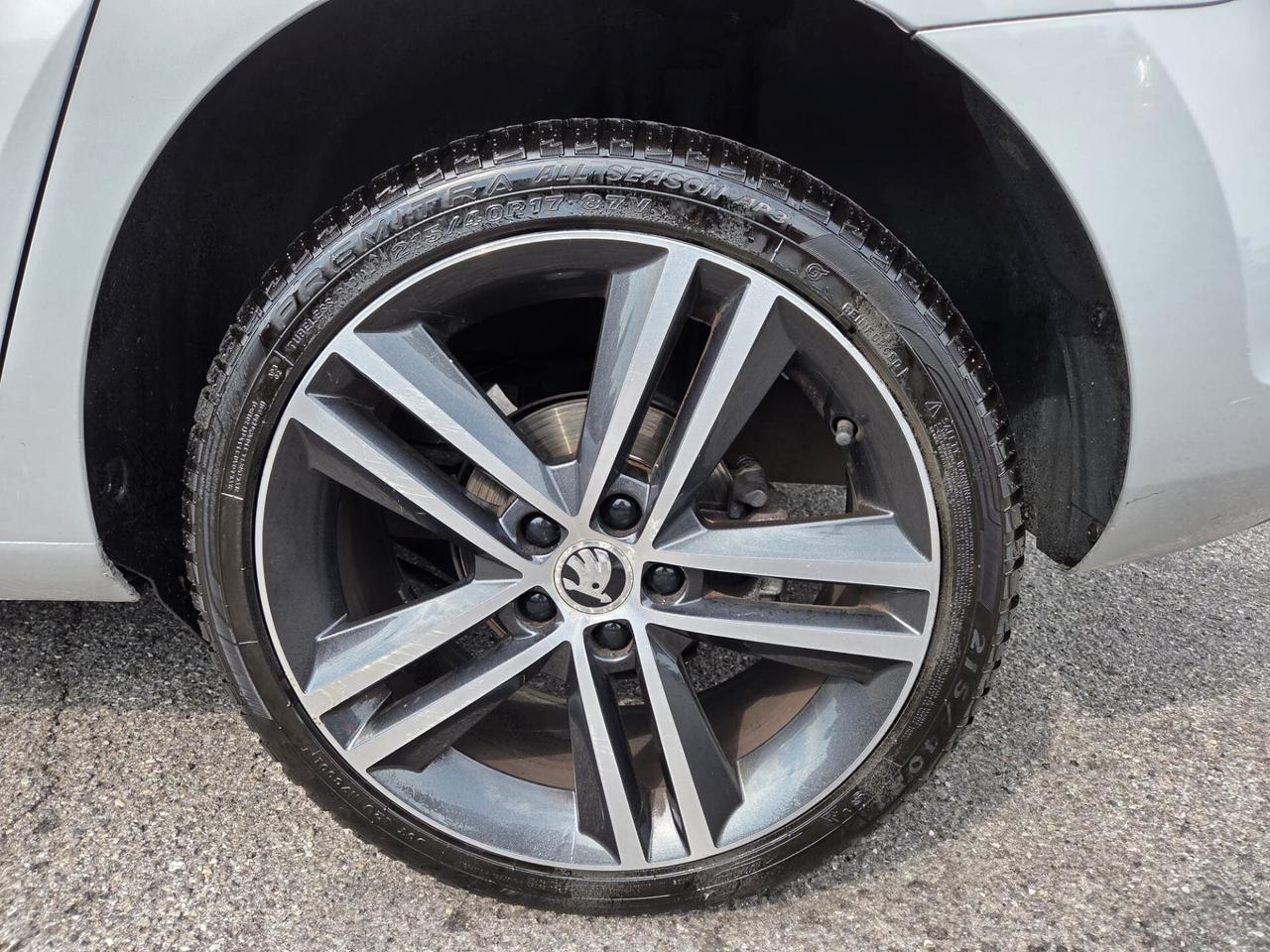 Skoda Rapid 1.4 TDI 90 CV ScoutLine *neopatentati*tetto*carplay*