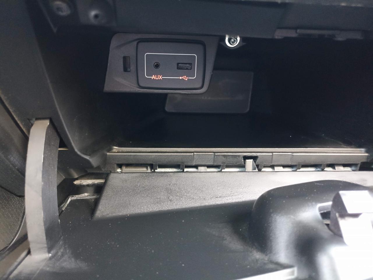 FIAT. NEW PANDA LOUNGE 1.3 DIESEL COMANDI AL VOLANTE