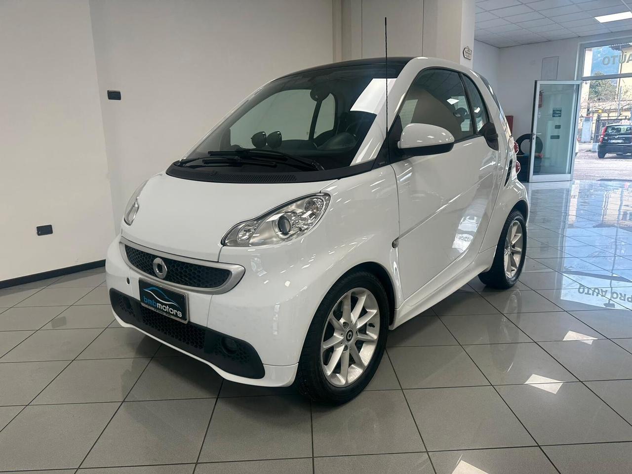 Smart ForTwo 1000 52 kW MHD coupé passion