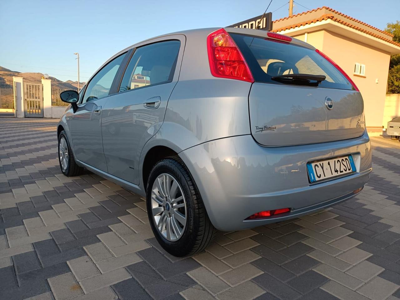 FIAT Grande Punto 1.9 MJT 120 CV 5 porte Emotion
