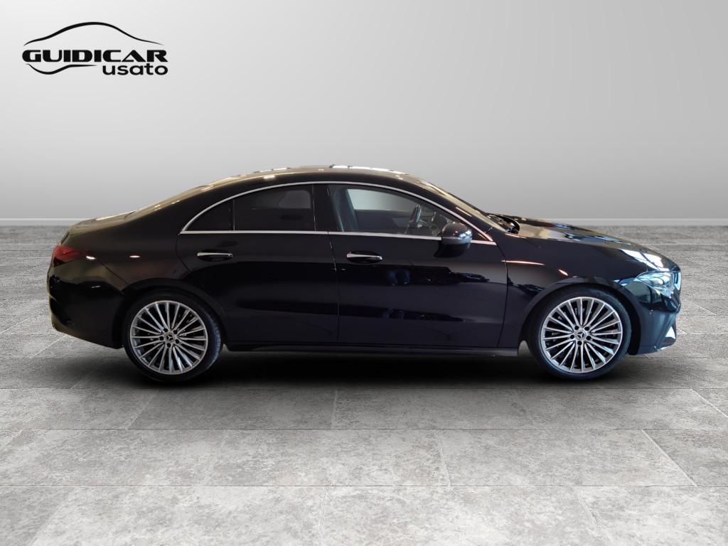 Mercedes-Benz CLA Coupe - C118 2023 - CLA Coupe 200 d AMG Line Advanced Plus auto