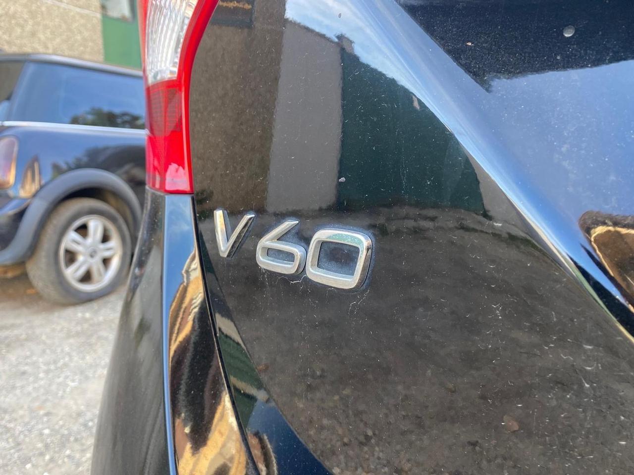 Volvo V60 Kinetic 2.0 D2 #7478