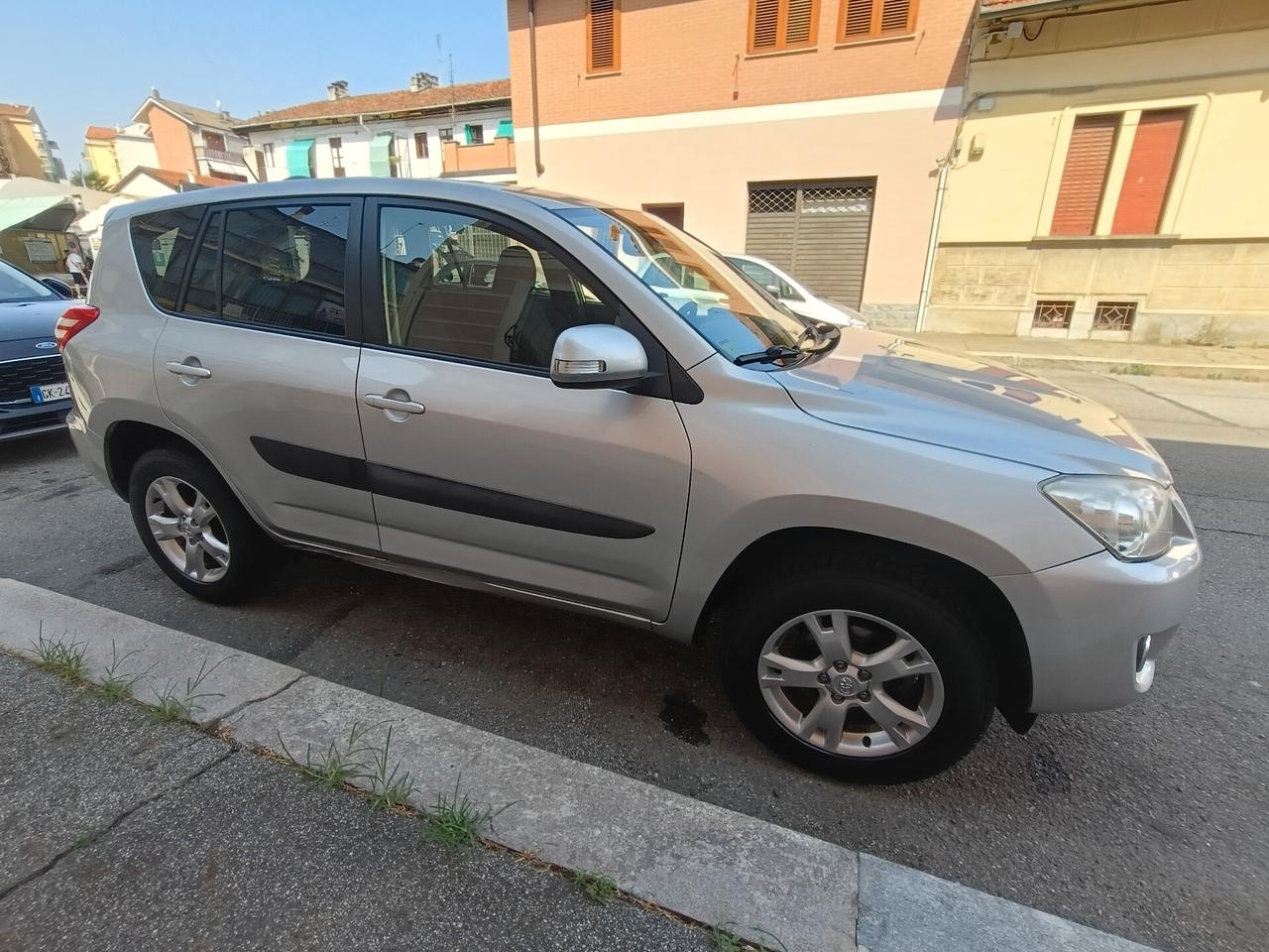 Toyota RAV 4 RAV4 Crossover 2.2 D-4D 150 CV DPF Luxury