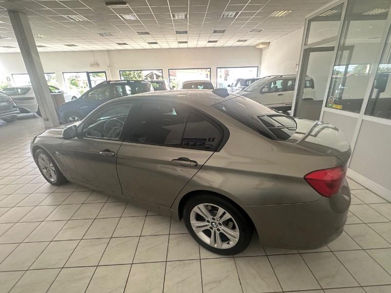 BMW Serie 3 (F30/31) 318d xDrive Sport