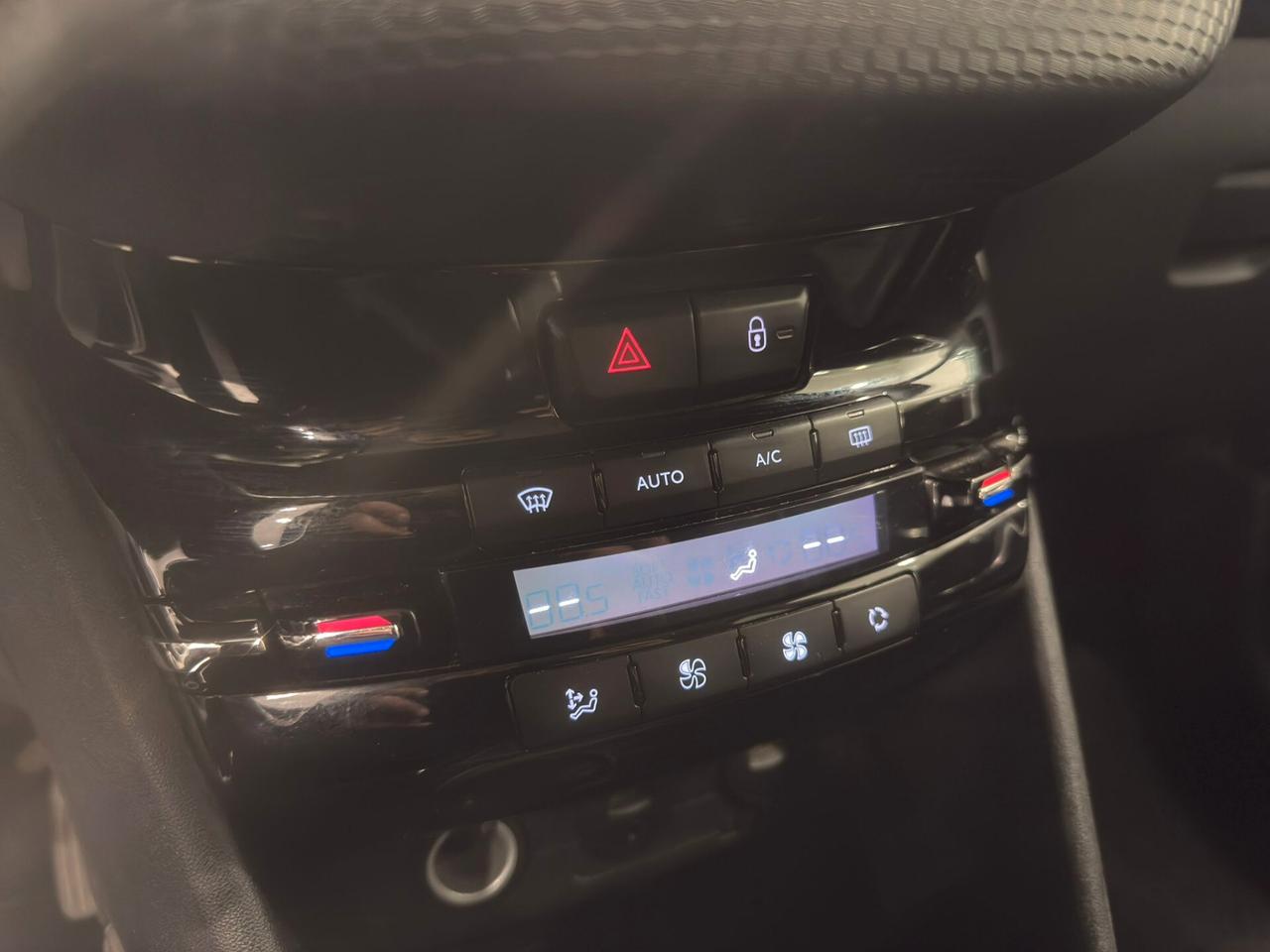 Peugeot 2008 1.2 VTi 82CV Allure