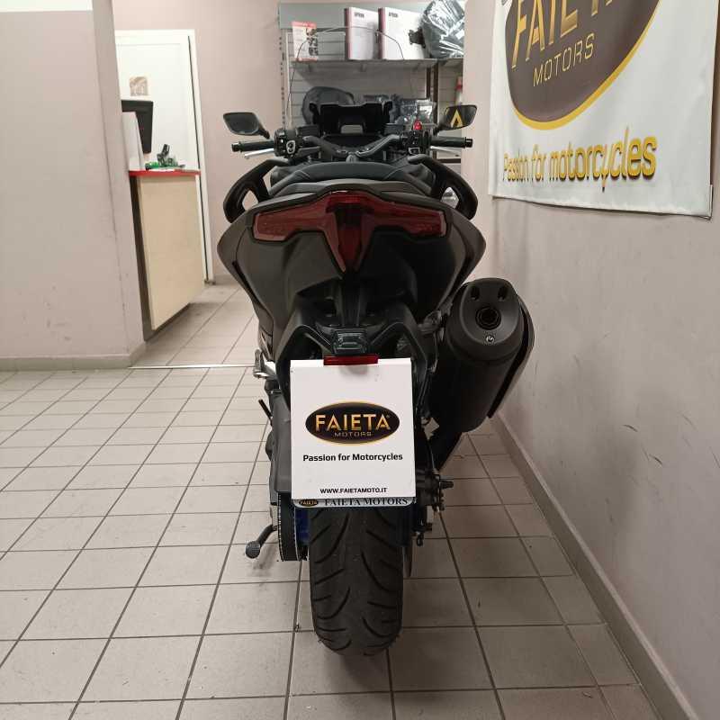 Yamaha T-Max 560 - 2024