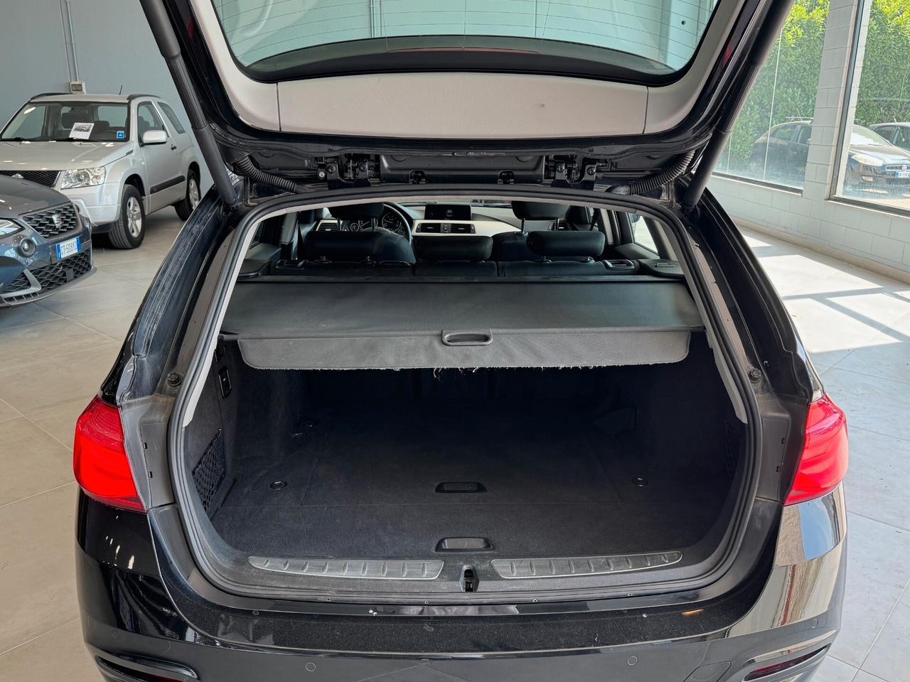 Bmw 318 318d xDrive Touring Luxury