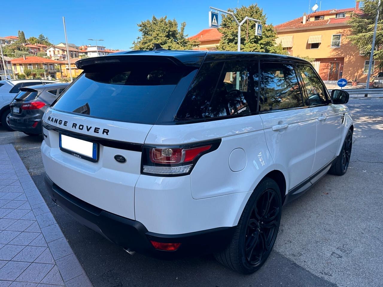 Land Rover Range Rover Sport Range Rover Sport 3.0 TDV6 HSE Dynamic PANORAMA / R22 / AIR SUSPENSION