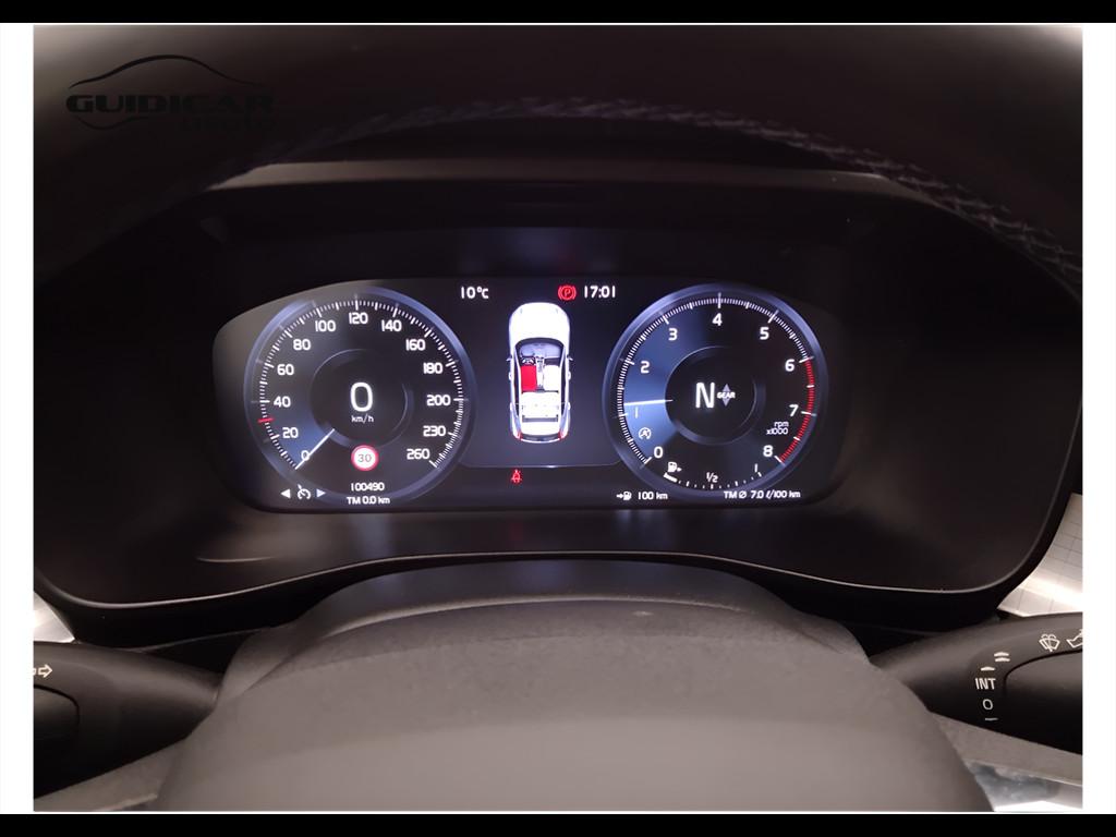 VOLVO XC40 - XC40 1.5 t2 Momentum Core my21