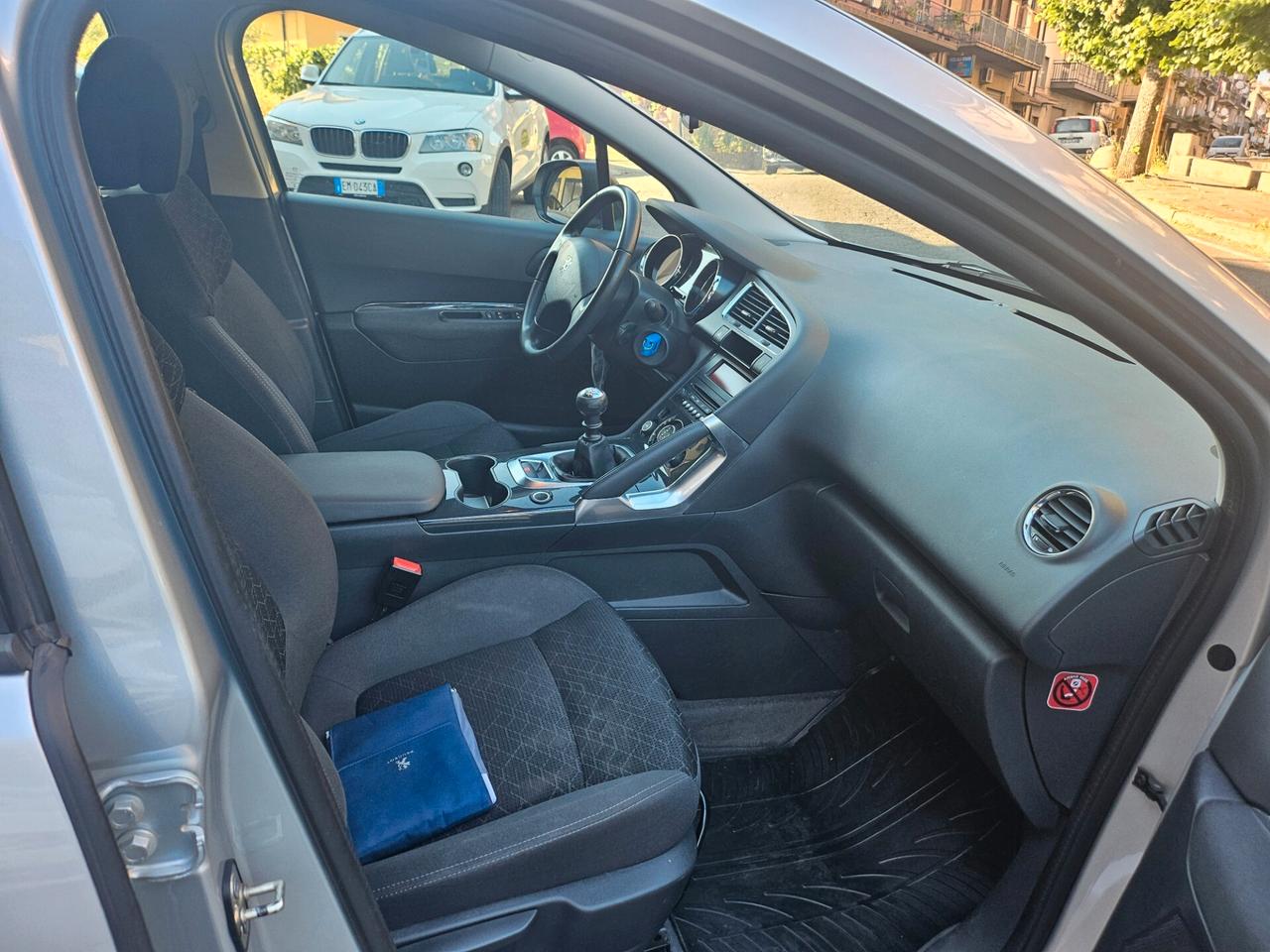 Peugeot 3008 1.6 HDi 115CV 129.000km 2015