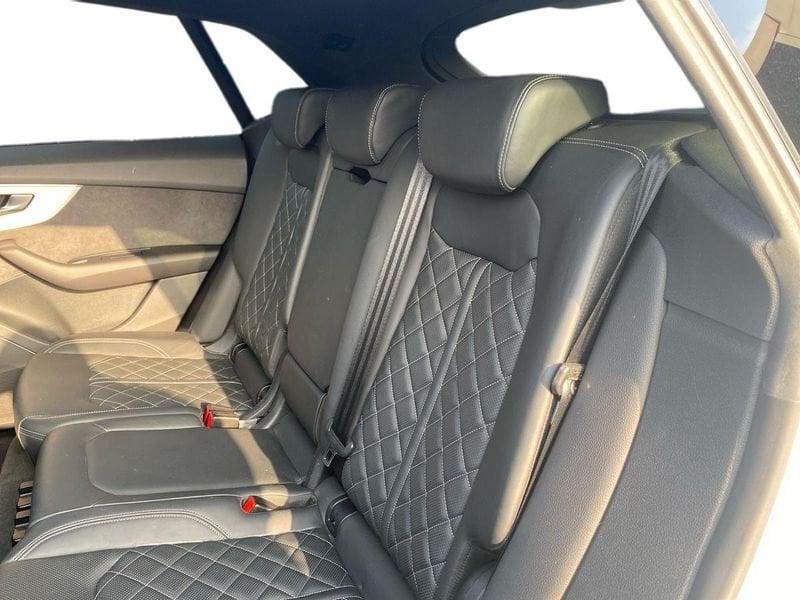 Audi Q8 Q8 55 TFSI quattro tiptronic Sport "S-Line Int."
