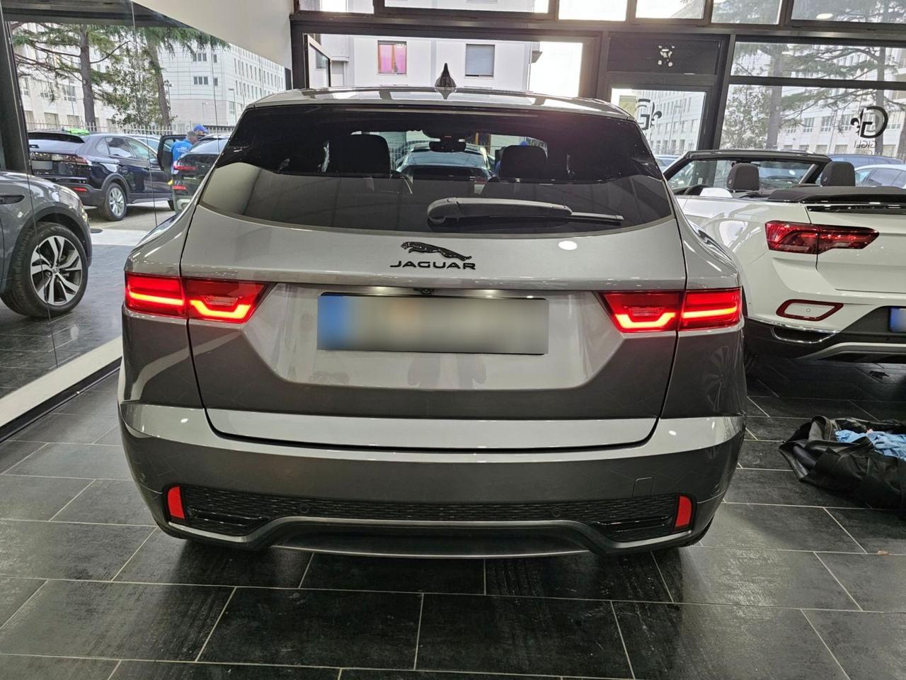 Jaguar E-Pace R-Dynamic SE Navi Camera Tetto C.20" LED BlackPack