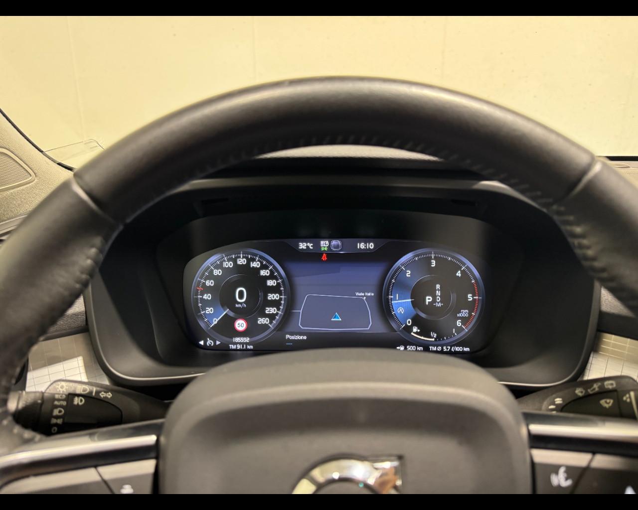 VOLVO XC40 D3 GEARTRONIC BUSINESS PLUS
