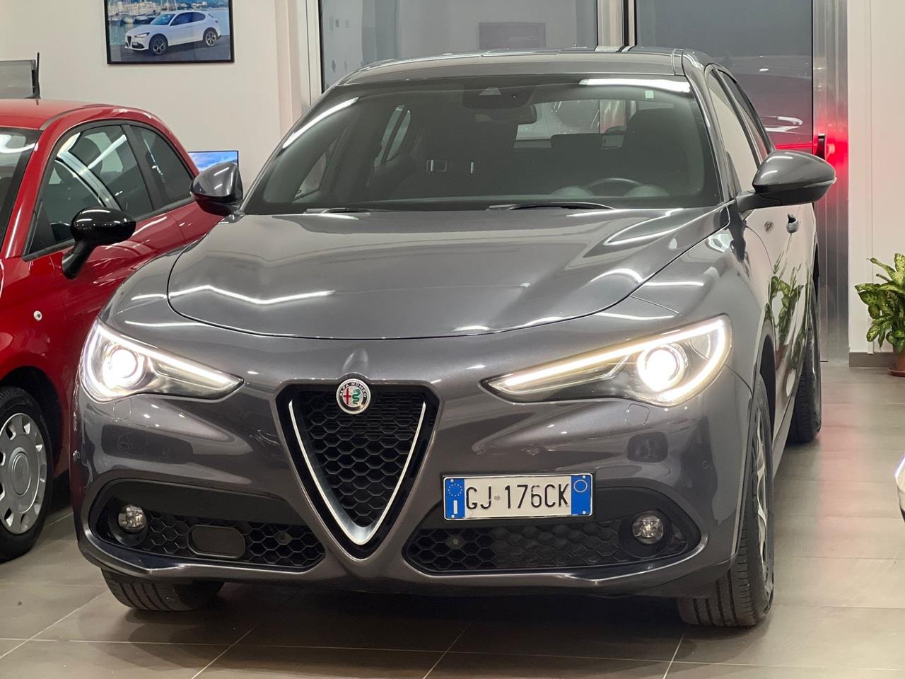 Alfa Romeo Stelvio 2.2 Turbodiesel 160 CV AT8 RWD Super