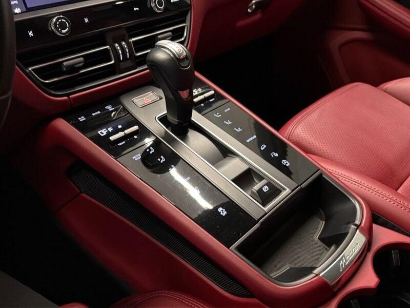 Porsche Macan 2.9 TURBO