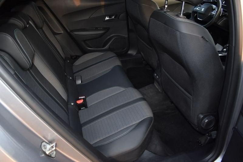 Peugeot 2008 2008 PureTech 130 S&S EAT8 Allure