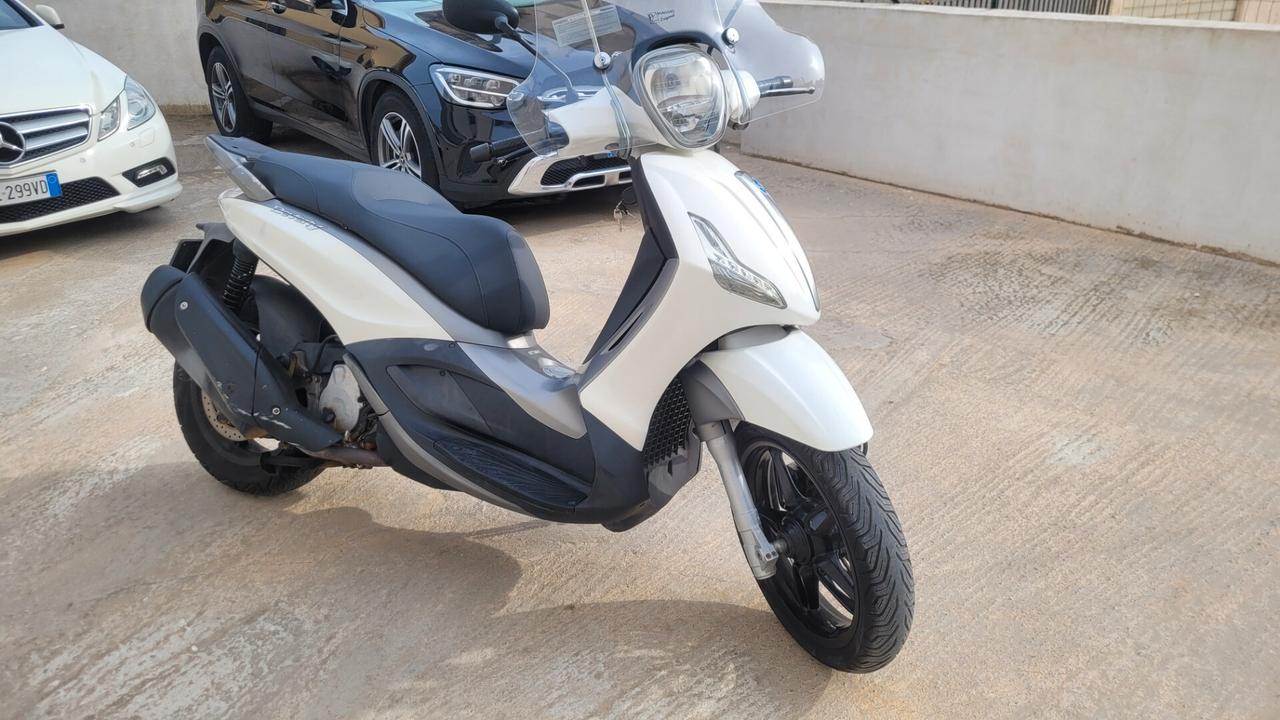 Piaggio Beverly 350