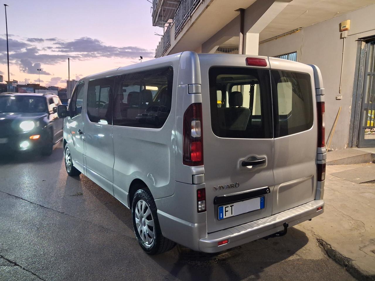 Opel Vivaro 1.6 CDTI uni pro 9 posti (Gancio train