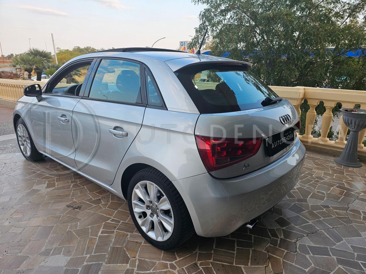 Audi A1 1.6 TDI Attraction#TETTO#NAVI