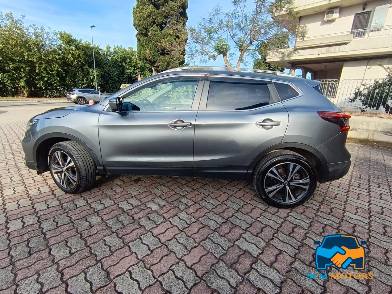 Nissan Qashqai 1.6 dci Tekna 2wd 130cv E6 IVA ESPOSTA