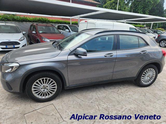 MERCEDES-BENZ GLA 200 d Automatic Sport