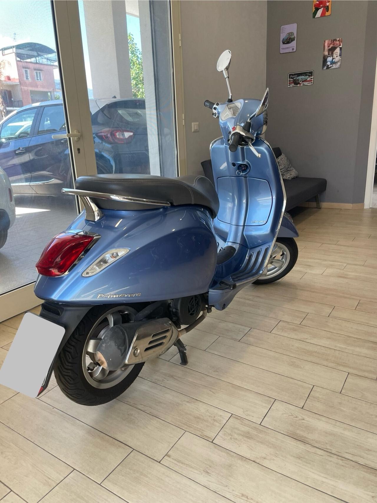 Piaggio Vespa 125 Primavera
