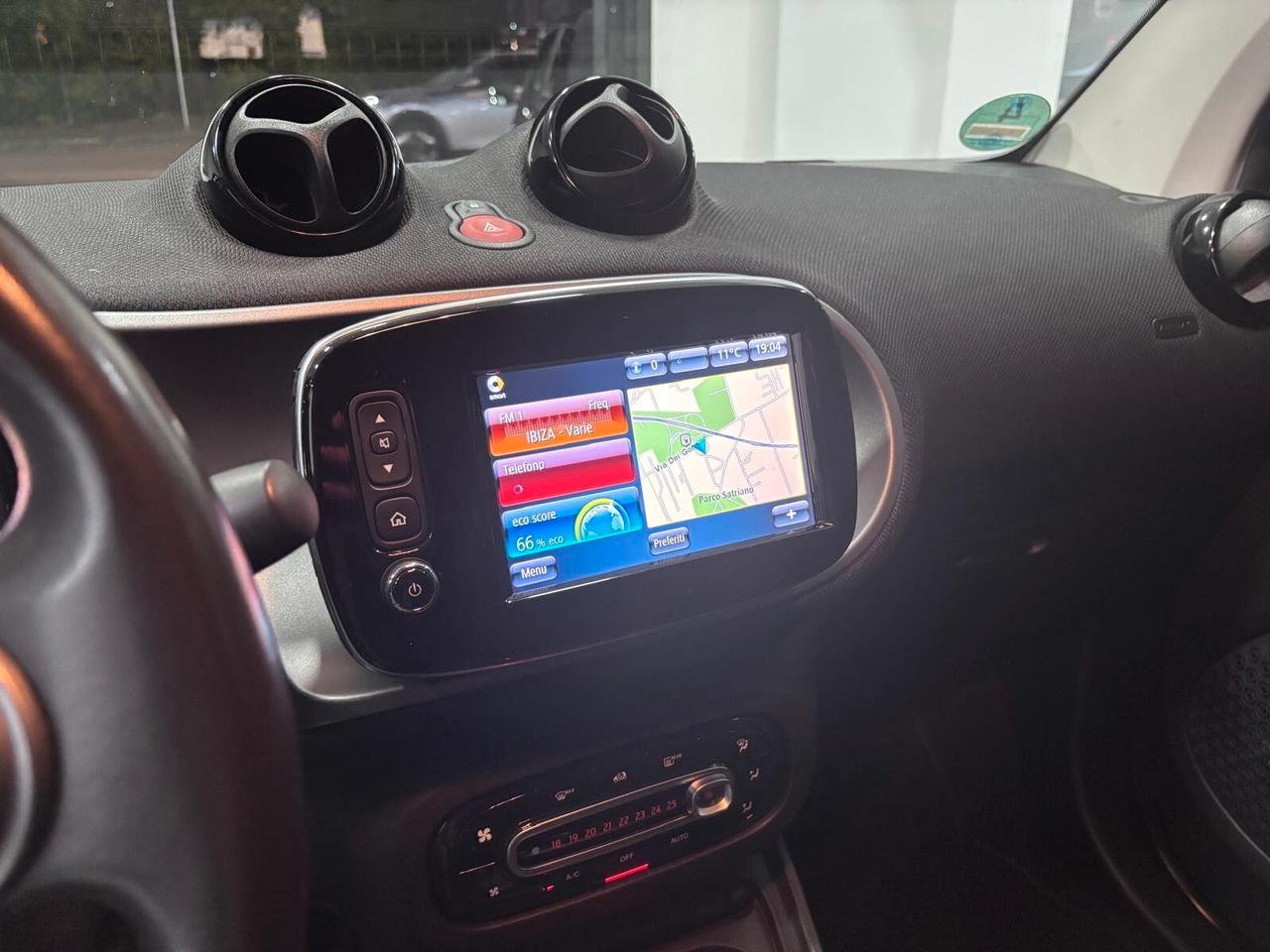 SMART FORTWO TWINAMIC PASSION CABRIO LED-NAVI