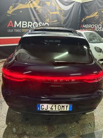 Porsche Macan 2.0 245 Cv Strafull