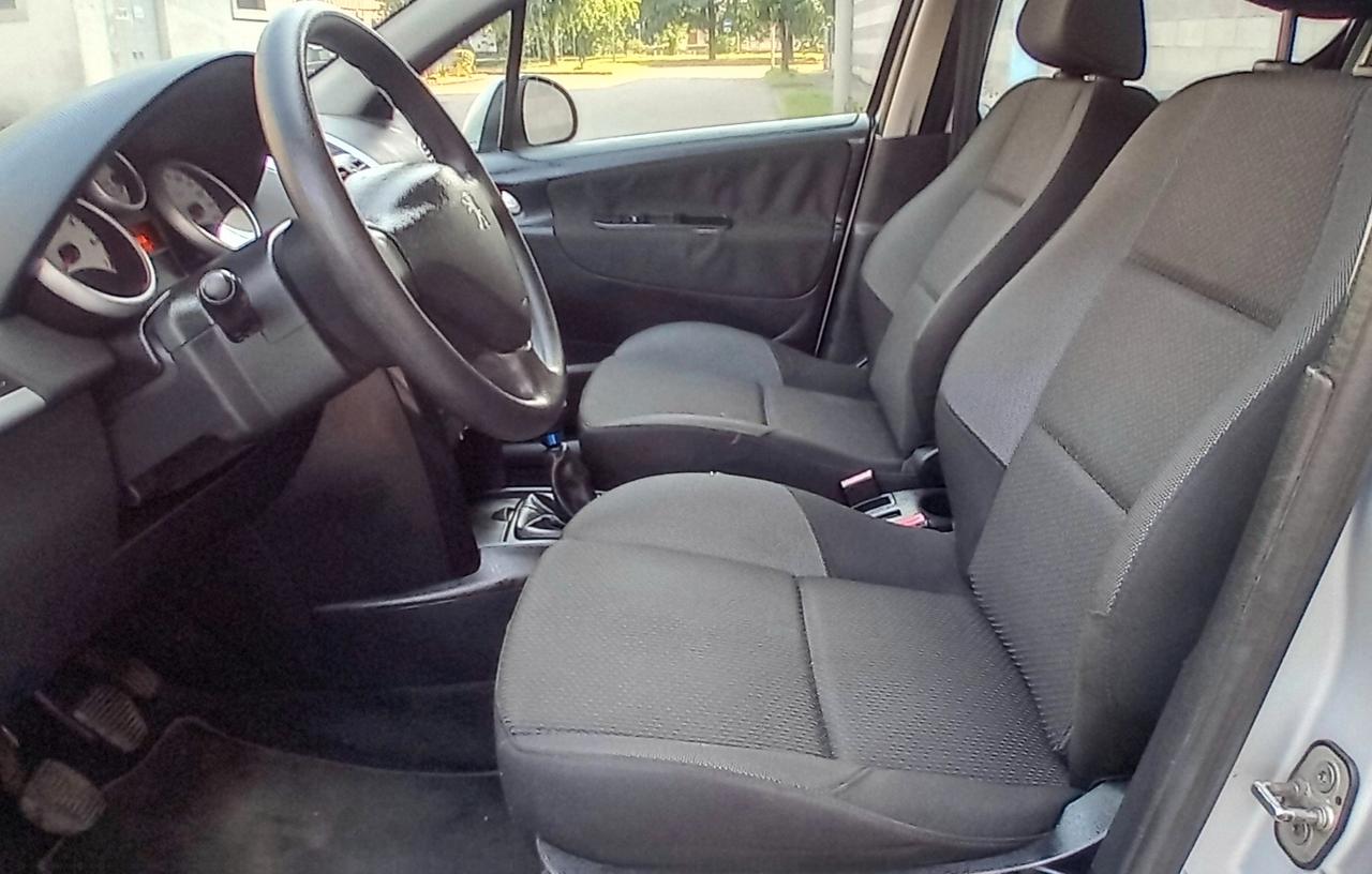 Peugeot 207 1.4 BENZINA2011 NEOP EURO5 TRATTABILE