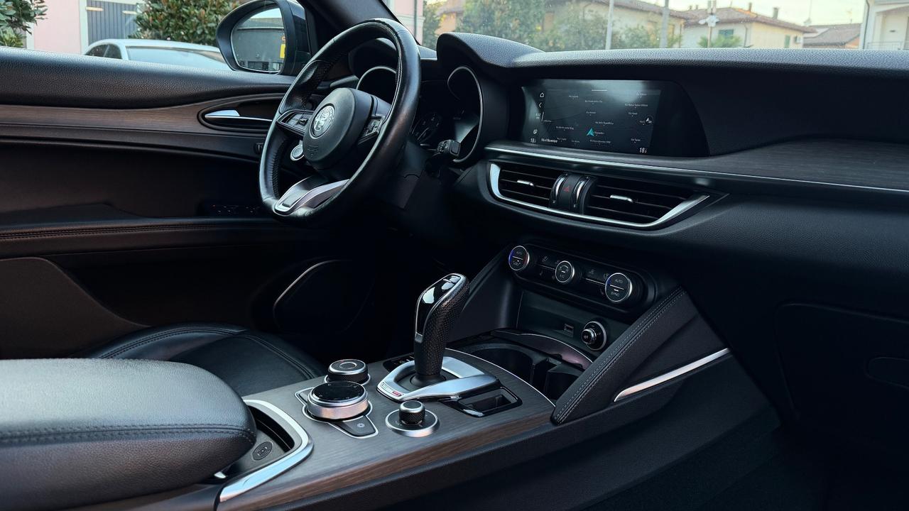 ALFA ROMEO STELVIO Q4 2.2 TI TURBODIESEL AT8 210CV - VOLANTE E SEDILI IN PELLE RISCALDABILI, MEMORIA
