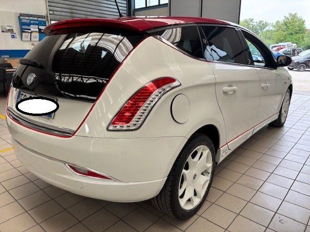 LANCIA Delta 1.6 MJT DPF GOLD