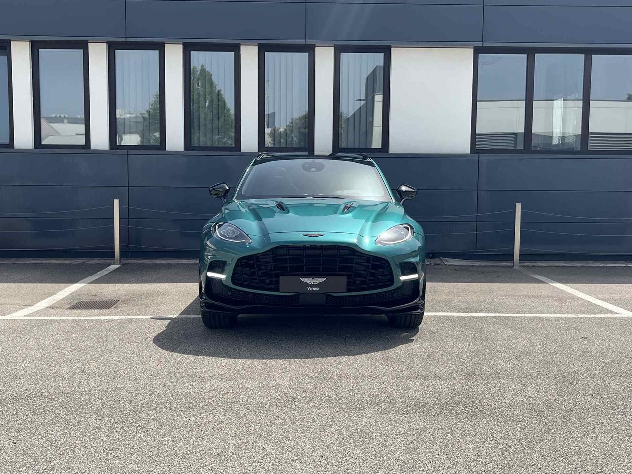 ASTON MARTIN DBX707 4.0 auto