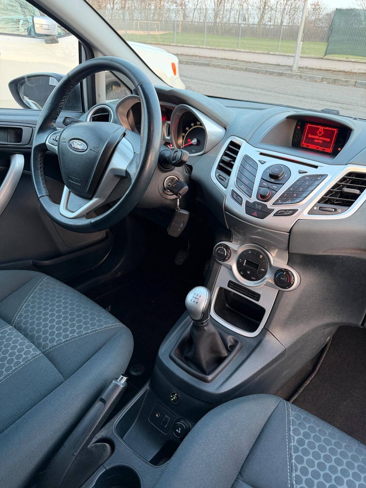 Ford Fiesta 1.4 5 porte Bz.- GPL Titanium