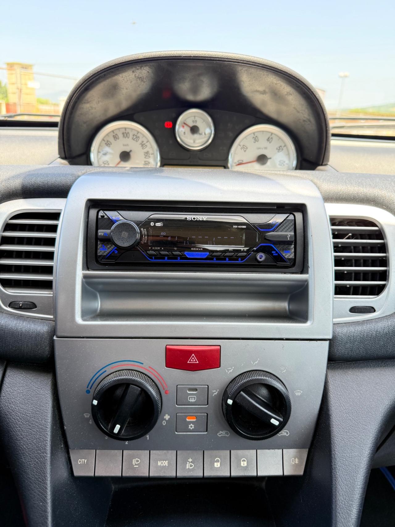 Lancia Ypsilon 1.2 Oro