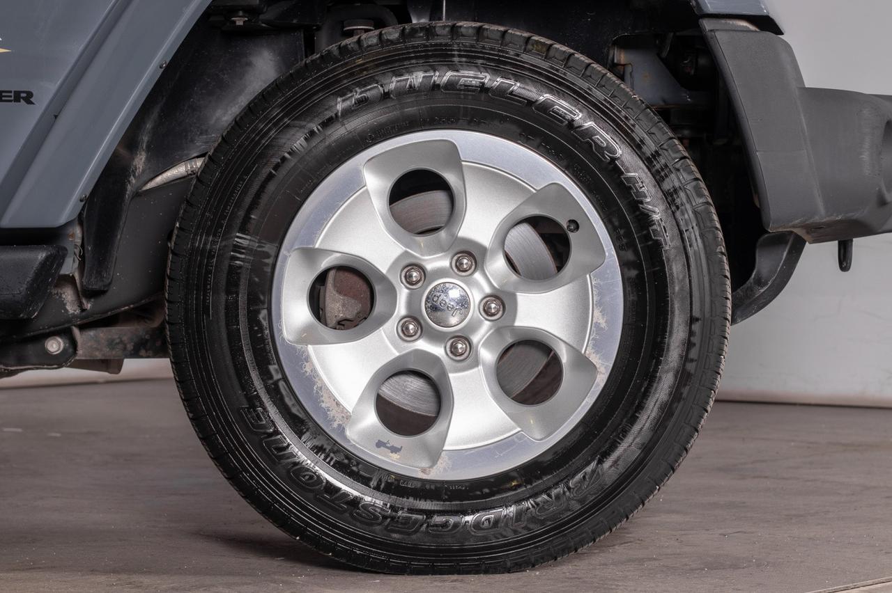 Jeep Wrangler 2.8 Crd Sahara Auto 200cv 4x4 Hard Top - Soft Top