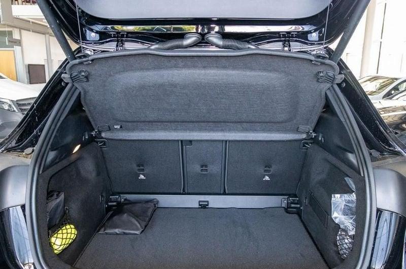 Mercedes-Benz GLA GLA 180 Automatic AMG Line Camera 360° Distronic Multibeam Led 19"
