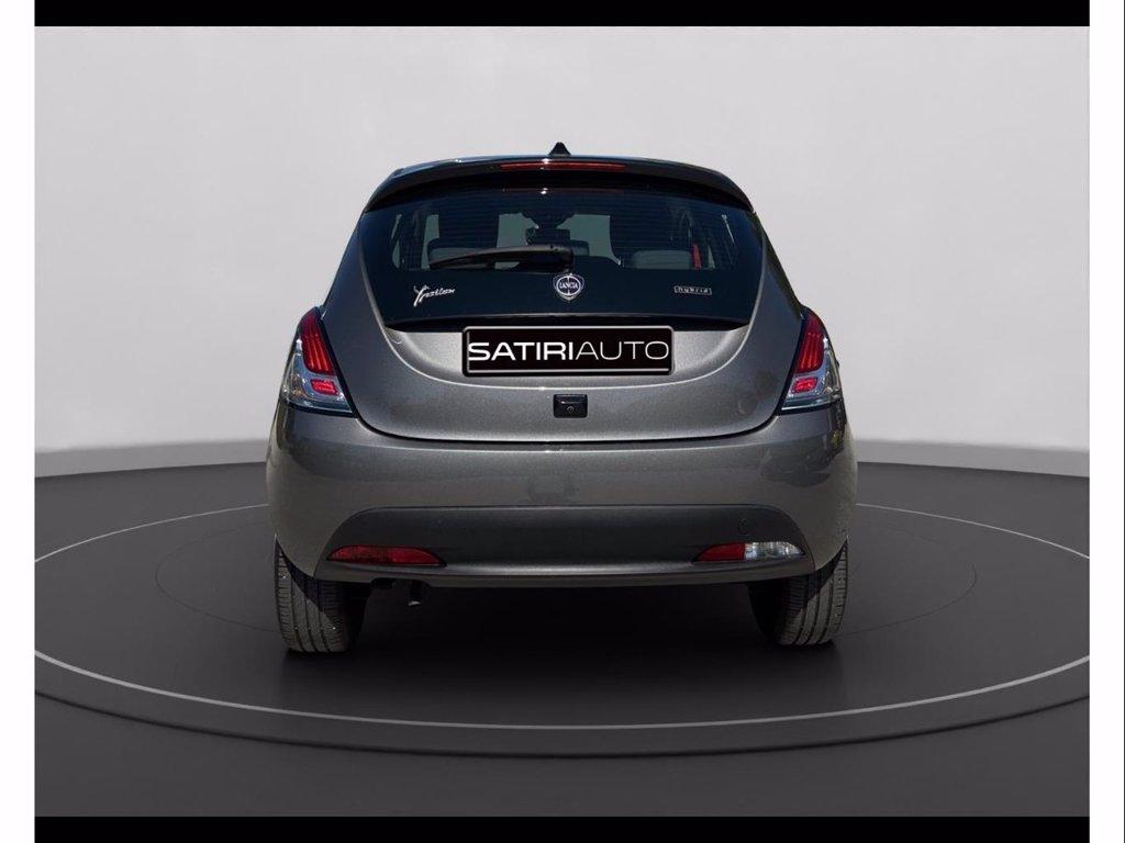 LANCIA Ypsilon 1.0 firefly hybrid silver plus s&s 70cv del 2024