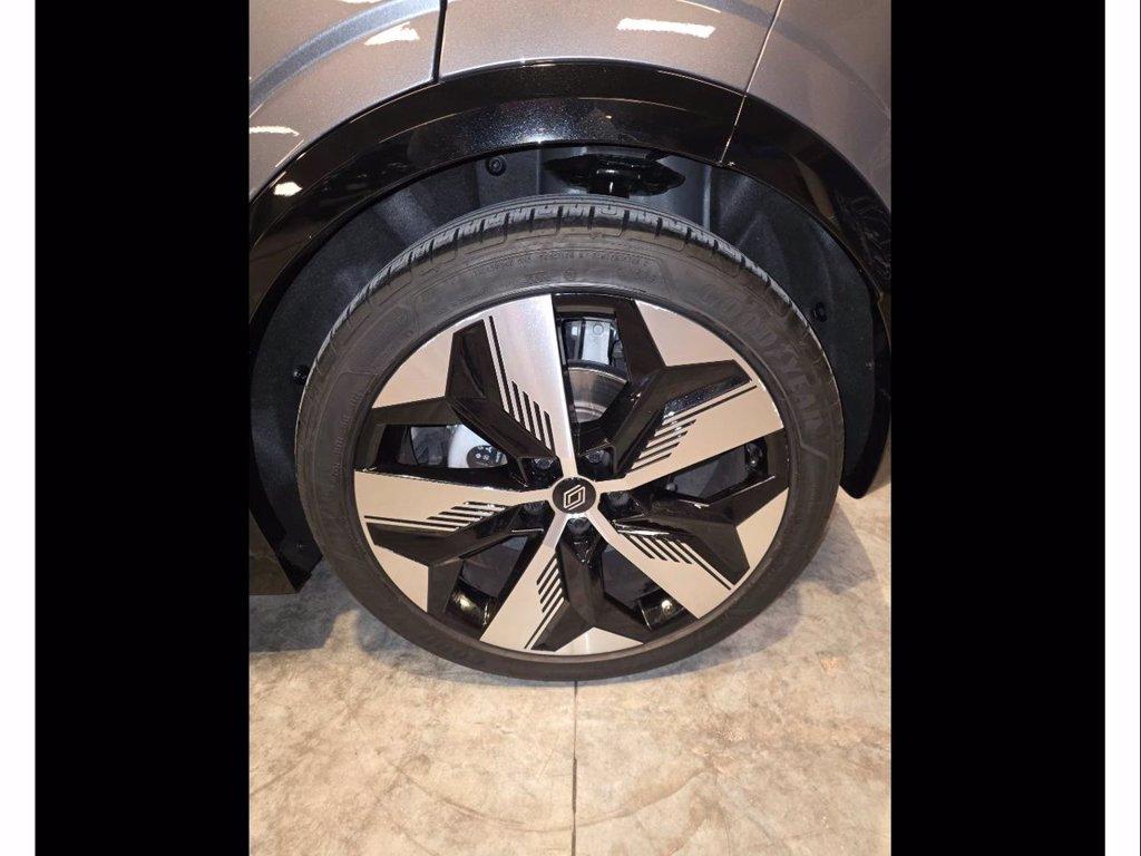 RENAULT Megane e-tech iconic ev60 220cv ac22 del 2023