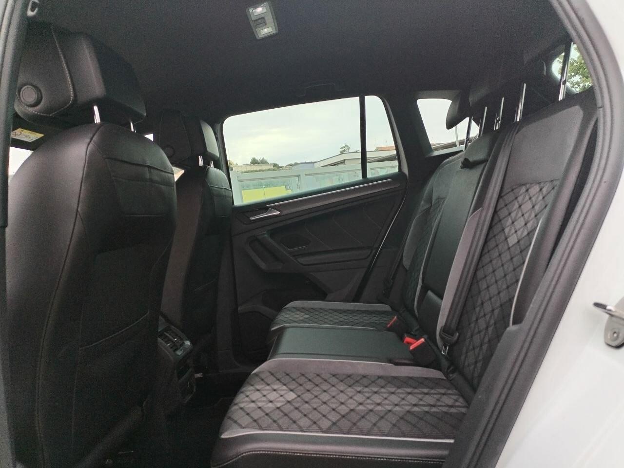 Volkswagen Tiguan 2.0 TDI 150 CV SCR DSG R-Line