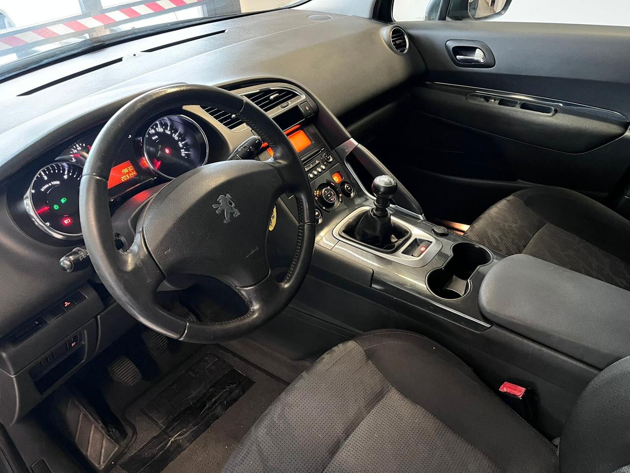 Peugeot 3008 1.6 HDi 110CV Business