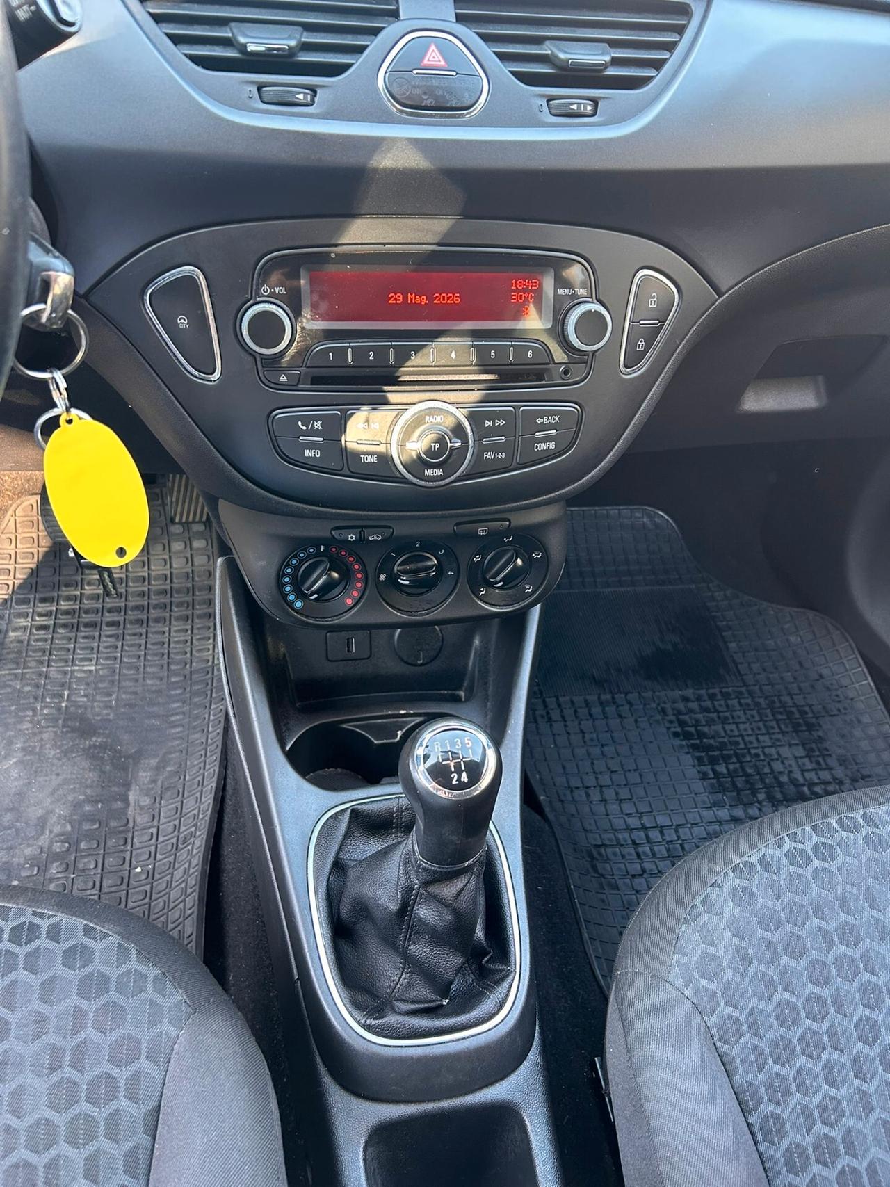Opel Corsa Anno 2015 1.2 Benzina 5 porte 95.000 Km