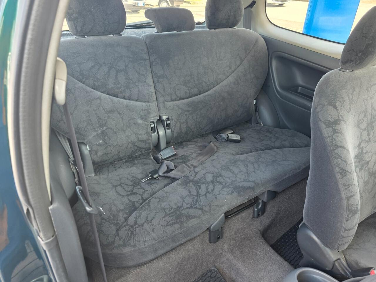 Toyota Yaris 1.4 Tdi D-4D cat con 207.000km Neopatentati ok